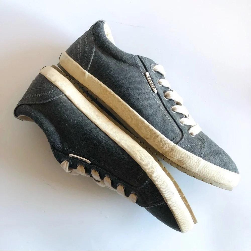 Taos Star Charcoal Gray Lace Up Sneakers